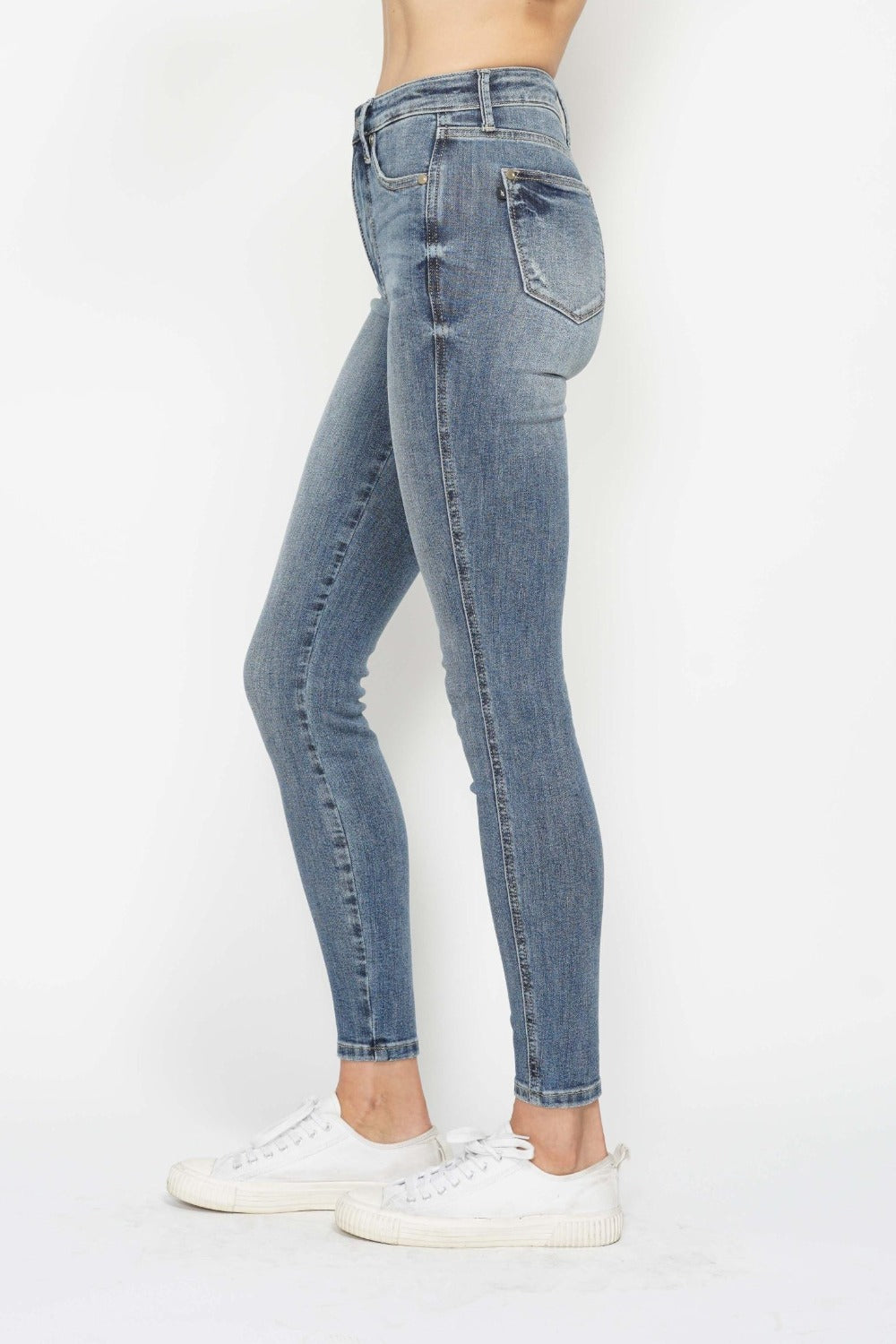 judy blue full size tummy control contrast wash skinny jeans